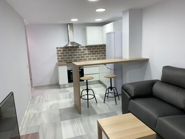 ✨🏡 ¡APARTAMENTO DE LUJO EN PLENO CENTRO DE ALMERÍA! 🏖️🌴 photo 0