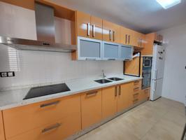 SE VENDE GRAN PISO EN VIATOR DE 3 HABITACIONES photo 0