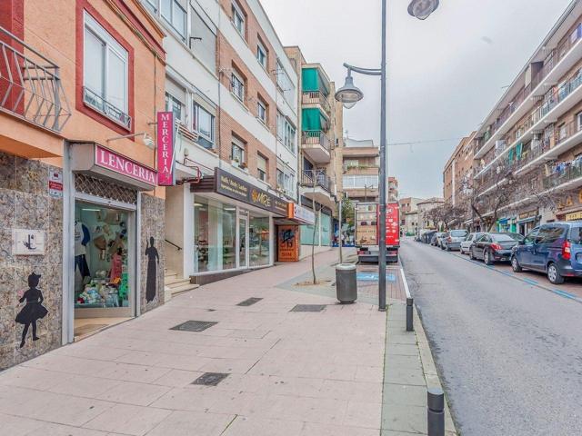 LOCAL EN ALCOBENDAS con 783 m2 photo 0