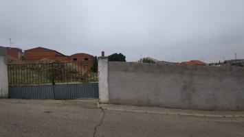 Terreno urbano de 3422 m2 en venta en Recas (Toledo) photo 0