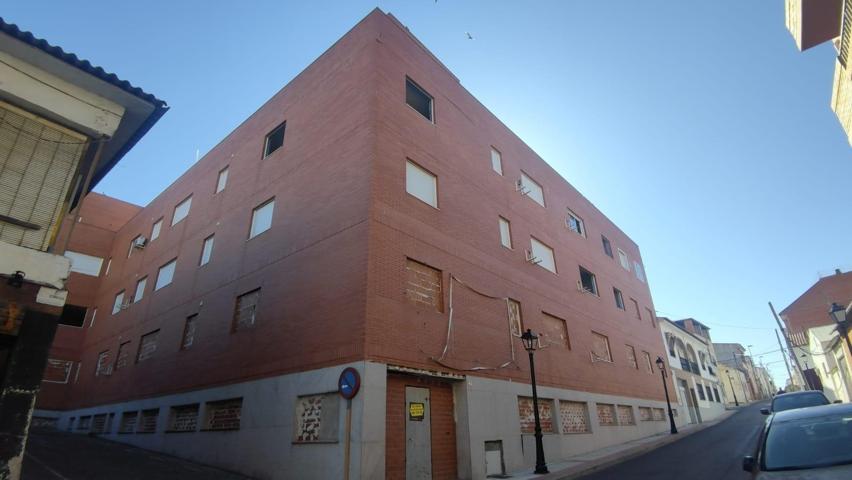 LOCAL COMERCIAL EN BRUTO EN RECAS photo 0