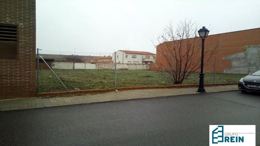 TERRENO DE 1800 M2 EN LA CALLE DEL PINTOR RIVERA, NUMANCIA DE LA SAGRA, TOLEDO photo 0