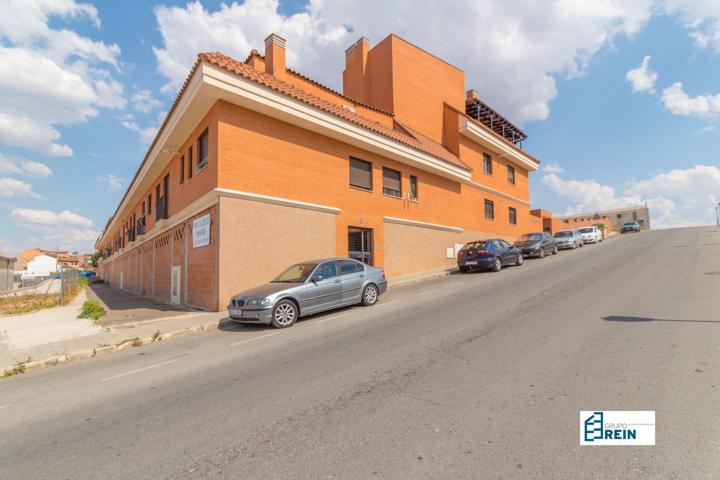 LOCAL COMERCIAL DE 129 M2 EN LA GRAN URBANIZACIÓN DE LA CALLE DULCINEA EN RECAS POR SOLO 25.000€... photo 0