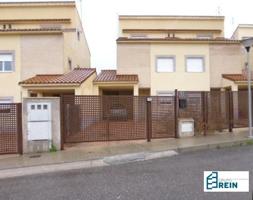 Oportunidad Inversores!!   Chalet de 184 m2 con 3 Dorm.en C.Londres, MAGÁN, TOLEDO photo 0