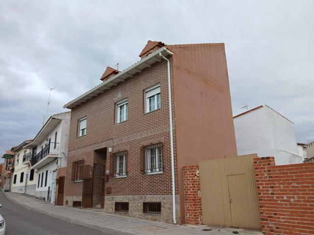 CASA DE 4 PLANTAS + PATIO PARCELA DE 66 M2 EN AÑOVER DE TAJO (TOLEDO). photo 0