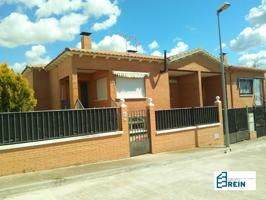 Casa en venta en C.Nuestra Sra. de la Piedad, 48, Santa Olalla, Toledo photo 0