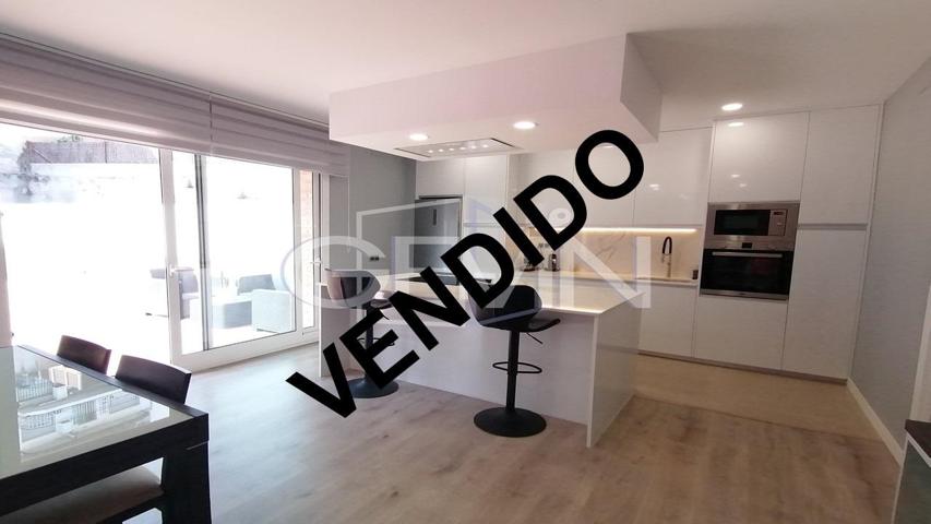 Piso en planta baja de 4 habitaciones con gran terraza y 2 plazas de parking photo 0