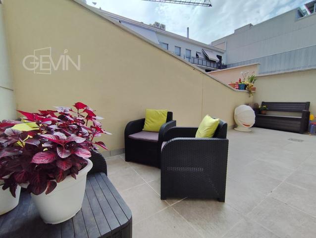 Piso en venta con terraza, plaza de parking y trastero photo 0