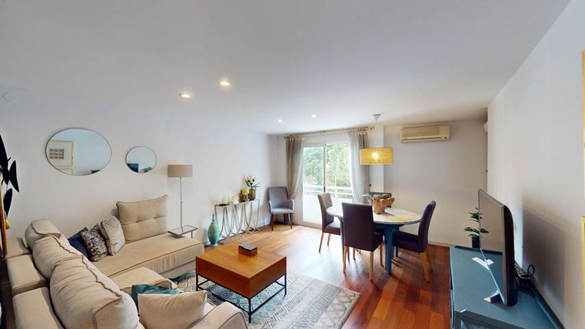 La elegancia de un buen hogar junto al paseo, marcan la diferencia. 🏡☀️ photo 0