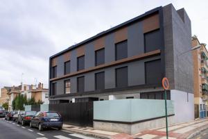Espectacular promoción de tres viviendas en proyecto en una de las mejores zonas de Granada photo 0