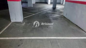 Reus-Plaza de parking en venta zona centro photo 0