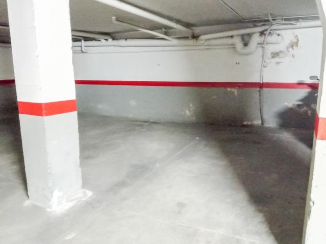 Reus-Plaza de parking en venta zona centro photo 0