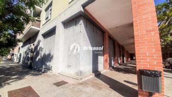 Reus -Local comercial de 141 m2 zona Mas Iglesias photo 0