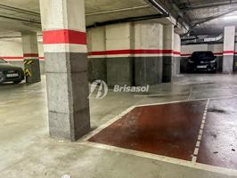 Reus -Parking para moto de alquiler zona photo 0