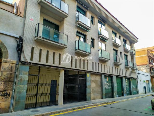 Tarragona - Local de 105 m2 en alquiler o venta cerca del puerto de Tarragona photo 0