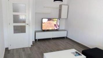 ¡Oportunidad única en el Grao de Castellón! Piso reformado, amueblado y listo para entrar a vivir photo 0