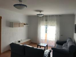 PISO DE 3 DORMITORIOS EN ALQUILER photo 0