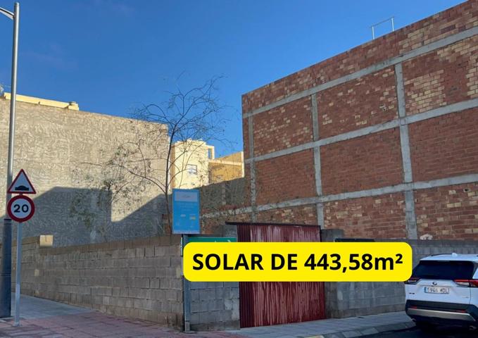 ESQUINA ESTRATÉGICA: Solar 443m² en Cabañuelas. Garajes-Locales-Viviendas. photo 0