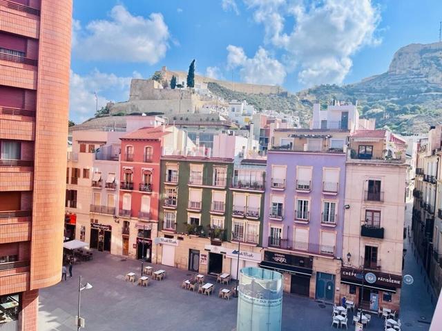 El sueño hecho realidad: Reforma esta clínica en una acogedora vivienda en la Rambla de Alicante photo 0