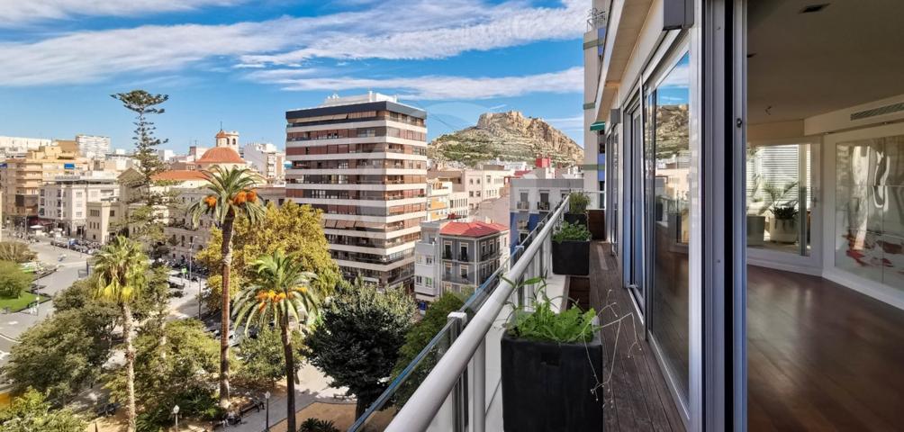 ÁTICO CON VISTAS INCREÍBLES EN EL CENTRO DE ALICANTE photo 0