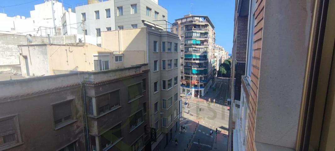 PISO EN EL CENTRO DE ALICANTE photo 0