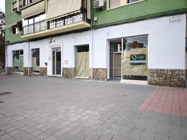 🌟 Amplio Local en Esquina con Salida de Humos y Visibilidad Inigualable en Benalúa 🌟 photo 0