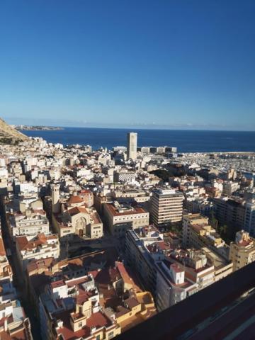 Estudio con vistas espectaculares a todo Alicante photo 0