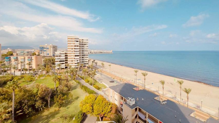 ¡Tu Paraíso en Primera Línea de Playa en Muchavista, El Campello! photo 0