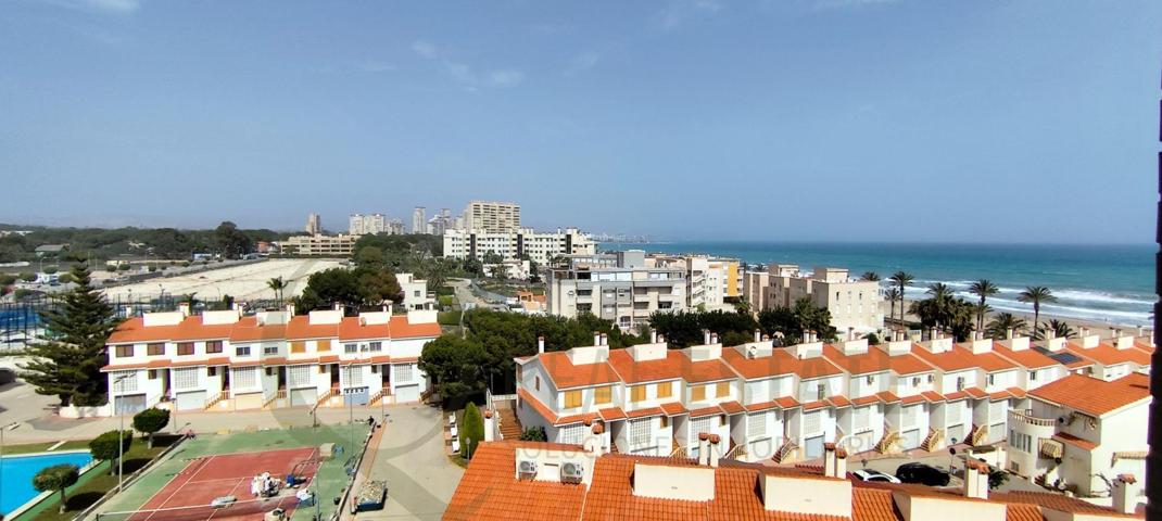 Exclusivo Piso con Vistas al Mar en Segunda Línea de Playa Muchavista photo 0