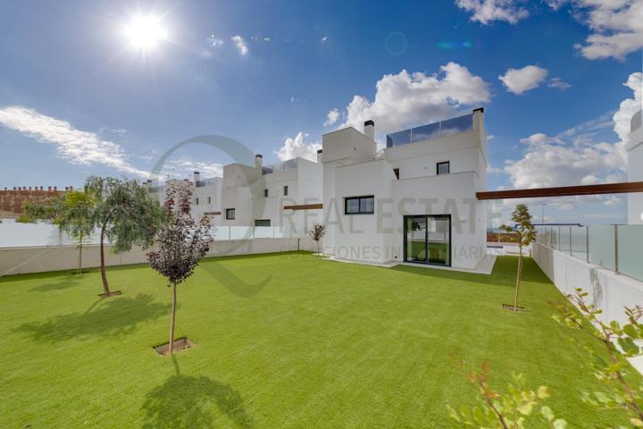 Exclusivo chalet independiente en Mutxamel con parcela privada y piscina photo 0