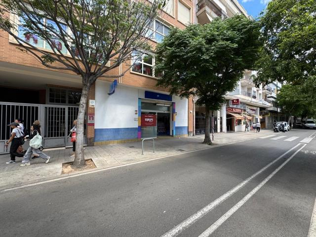 Gran local comercial de más de 300 m2 frente a Plaza Séneca – Centro de Alicante photo 0