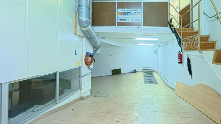 🚀 Gran Local Versátil en el Centro: Taller, Oficinas y Mucho Más photo 0
