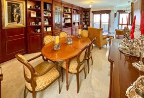 Exclusiva vivienda en venta en Ensanche-Diputación photo 0