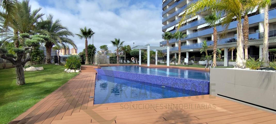 Amplio piso en residencial de lujo en El Campello, a un paso de la playa photo 0