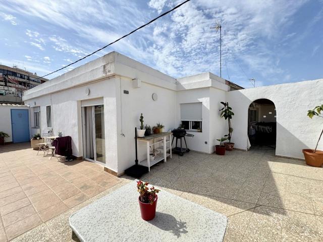 Ático , con terraza de 102 m²  en zona Renfe  de Alicante photo 0