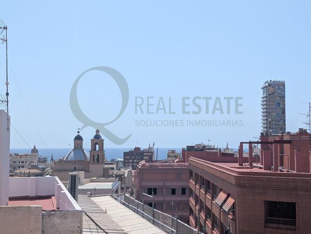 EXCLUSIVO ÁTICO EN PLENO CORAZÓN DE ALICANTE CON VISTAS AL MAR photo 0