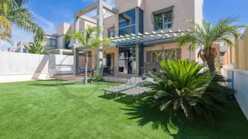 ESPECTACULAR CHALET CON ALTAS CALIDADES photo 0