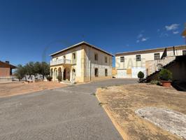 Encantadora vivienda unifamiliar en el corazón de Bañeres de Mariola photo 0
