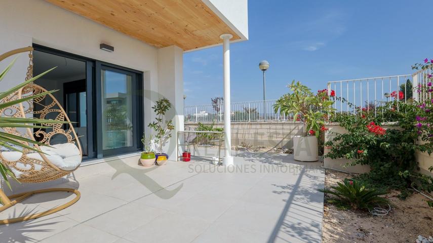 Vivienda sostenible en planta baja y de lujo con jardín privado en esquina 99 m2 en Nou Nazaret, piscina y 2 garaje photo 0
