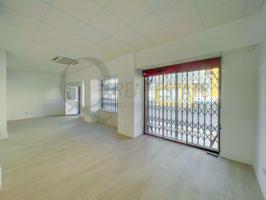 LOCAL EN ESQUINA REFORMADO A 100 METROS DE PLAYA MUCHAVISTA, EL CAMPELLO photo 0