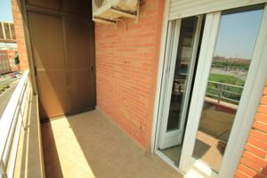 VIVIENDA DE 4 DORMITORIOS Y DOS BAÑOS EN EL CENTRO DE BADAJOZ. photo 0