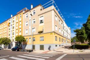 Amplio y Precioso Apartamento en la Estación de Badajoz – ¡Listo para Entrar a Vivir! photo 0