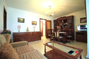 VIVIENDA DE 4 DORMITORIOS CON GARAJE EN SAN ROQUE photo 0