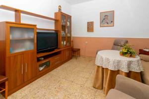 Casa en Badajoz: Tu Oportunidad de Crear el Hogar Soñado photo 0