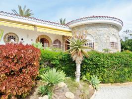 Chalet con acceso directo a la playa de Santa Pola. photo 0