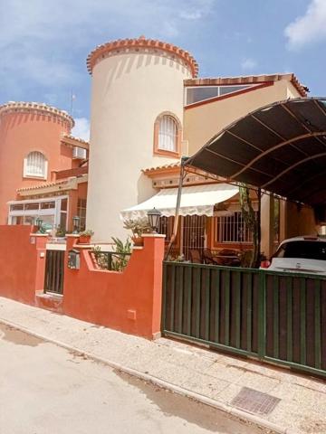 Chalet independiente en Playa Flamenca photo 0