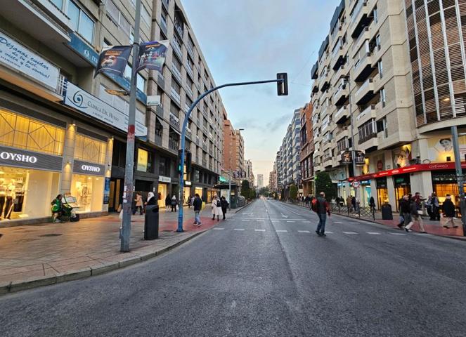 Gran local junto a Maisonnave y El Corte Inglés photo 0