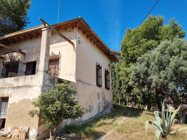 PRECIOSA PARCELA CON VIVIENDA EN VISTRAHERMOSA QUE PUEDE AMPLIARSE HASTA 742 METROS photo 0