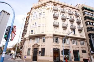 🚗 AMPLIA PLAZA DE PARKING EN PLENO CENTRO – JUNTO A EL CORTE INGLÉS 🏙️ photo 0