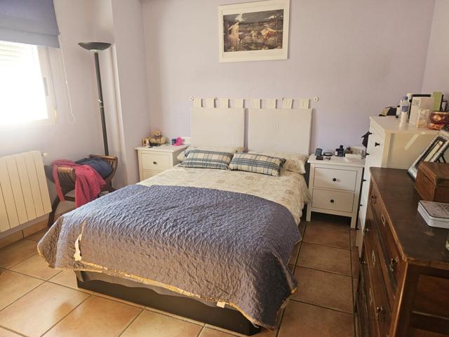 Vivienda de 2 dormitorios en recinto cerrado con parking incluido photo 0